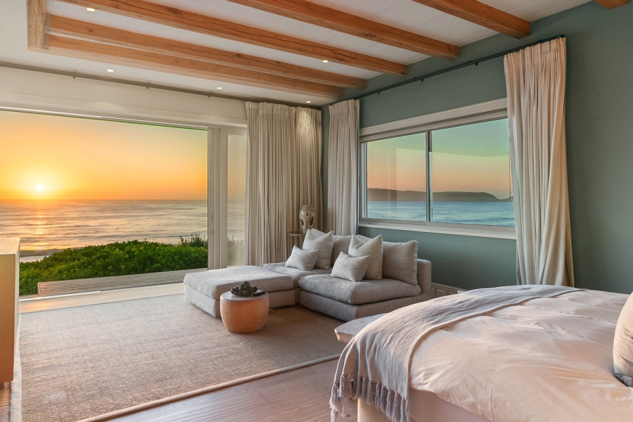 9 Bedroom Property for Sale in Beachy Head Western Cape